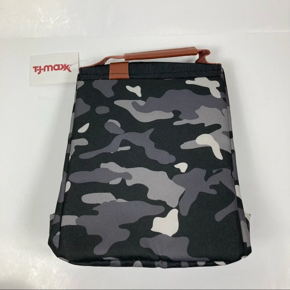 NWOT The Foundry lunch box